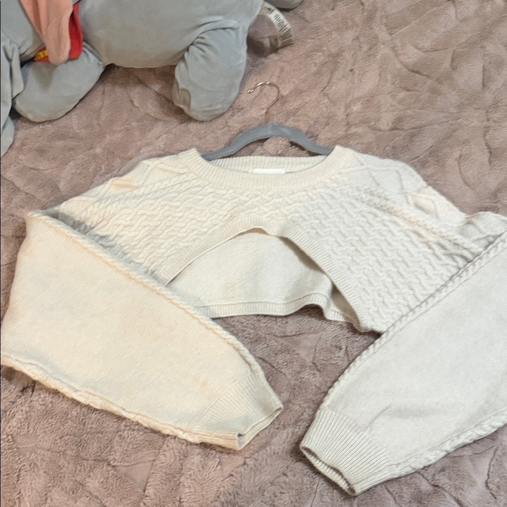 H&M Cream Ribbed Crewneck Sweater